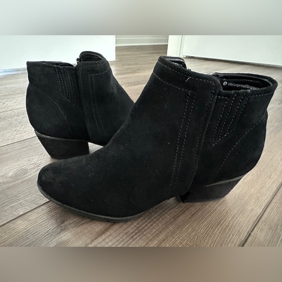 Blondo Shoes - Blondo USA waterproof bootie 6.5 black